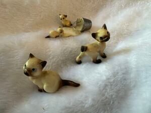 Vintage Hagen Renaker Siamese Cat Family Spilled Milk Bucket Figurines Lot